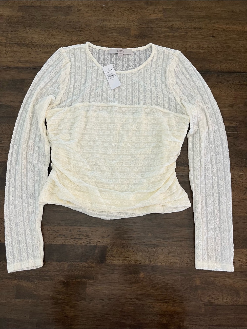 LOFT Cream Lace Textured Long-Sleeve Top with Ruched Sides Medium NWT